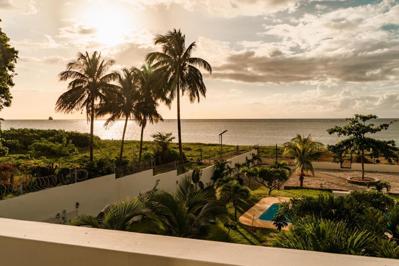Stella Marris Beachfront Villa Pointe aux Sable المظهر الخارجي الصورة